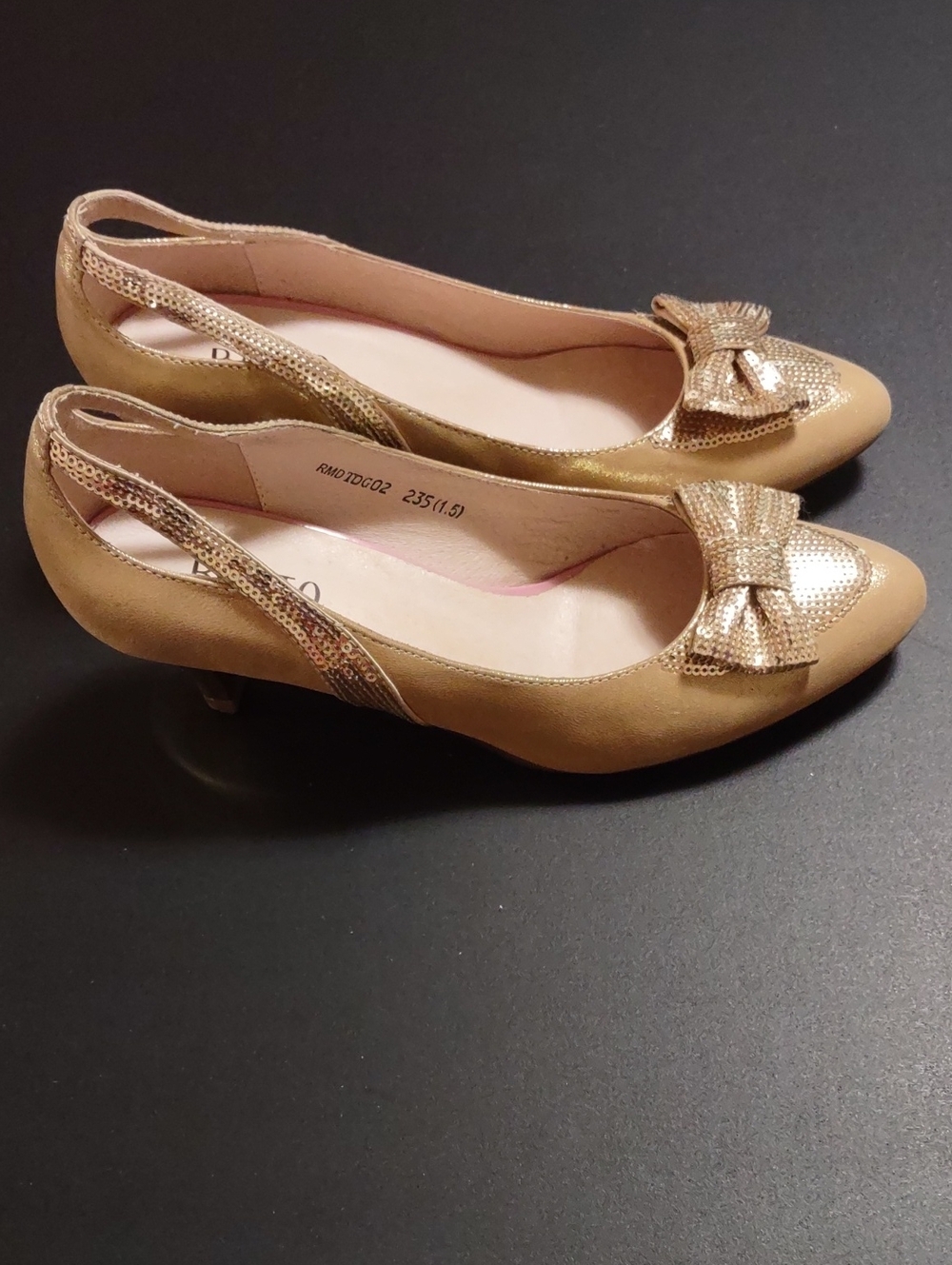Brand-new Women’s Gold Bow Slingback Pumps